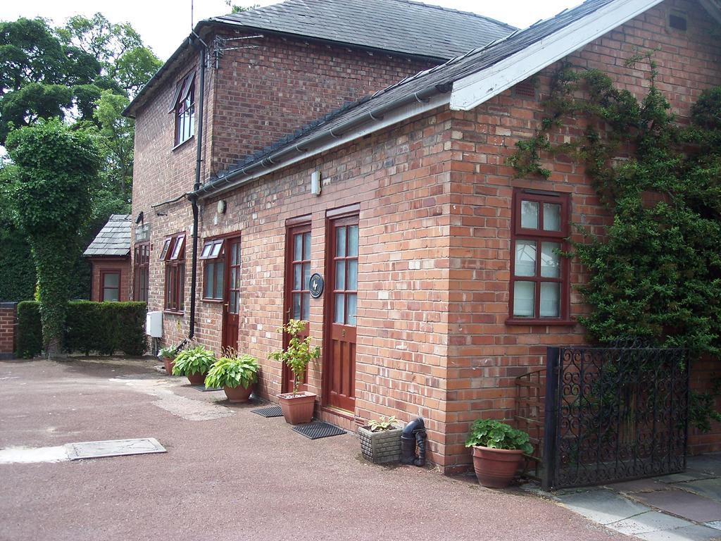 Butterfly Guest House Чідл Екстер'єр фото