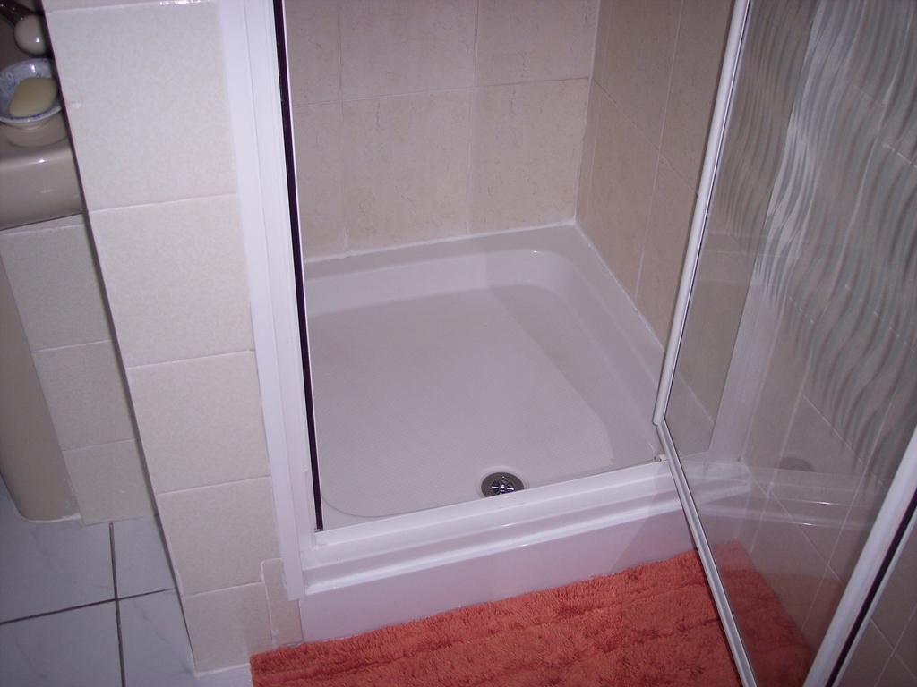 Butterfly Guest House Чідл Екстер'єр фото